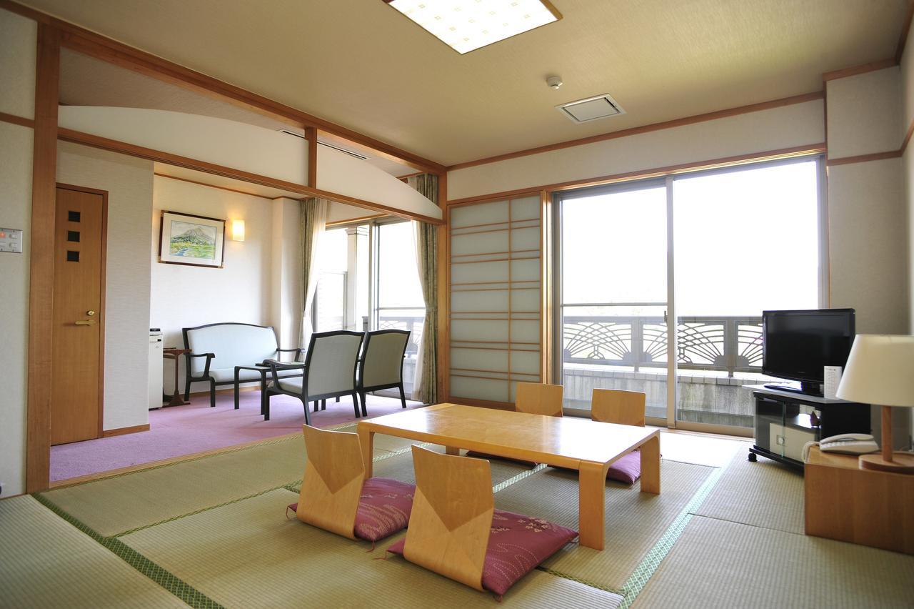 Hôtel Ebino Kogenso à Kirishima Extérieur photo